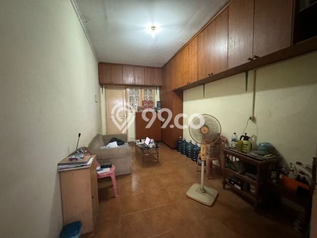 Rumah Nyaman dengan 4 Kamar Tidur dan 4 Kamar Mandi di Area Kota Wisata, Jakarta Timur Rumah Nyaman dengan 4 Kamar Tidur dan 4 Kamar Mandi di Area Kota Wisata, Jakarta Timur