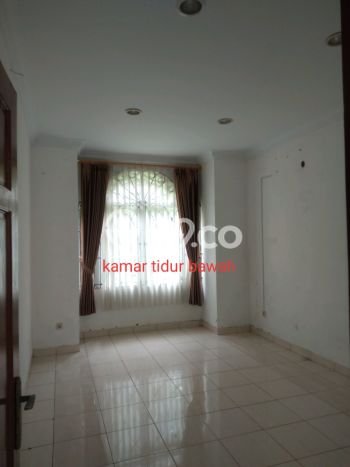 Rumah Luxury Modern Tanpa Renovasi di Kota Wisata Jakarta Timur Rumah Luxury Modern Tanpa Renovasi di Kota Wisata Jakarta Timur