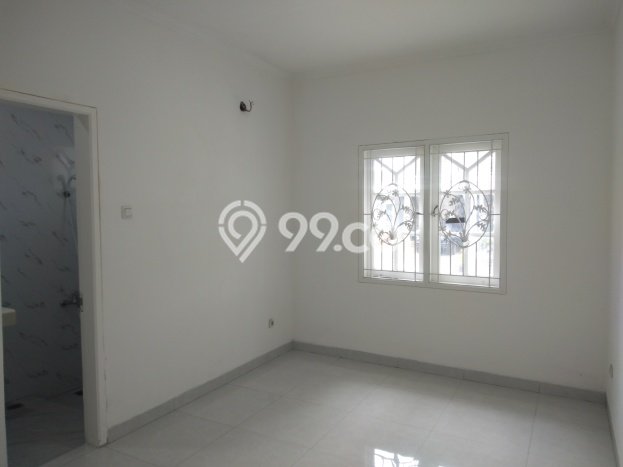 Rumah Elit Modern Tanpa Renovasi di Kota Wisata Jakarta Timur Rumah Elit Modern Tanpa Renovasi di Kota Wisata Jakarta Timur