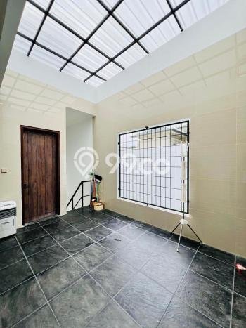 Jual Rumah Mewah Megah Dengan View Eksklusif di Pondok Indah, Jakarta Selatan Jual Rumah Mewah Megah Dengan View Eksklusif di Pondok Indah, Jakarta Selatan