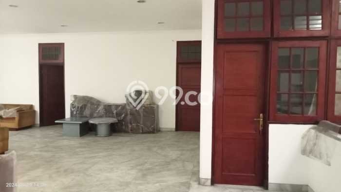For Sale! Premium House LT 350m2 Desain Elegan di Petojo For Sale! Premium House LT 350m2 Desain Elegan di Petojo