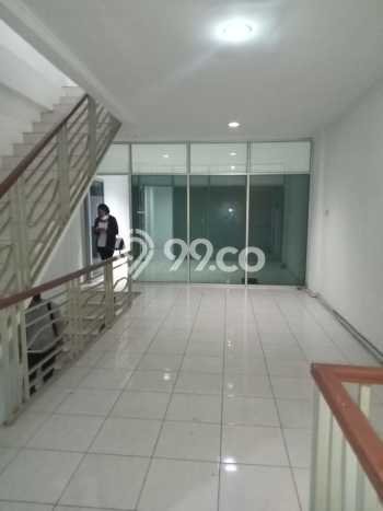 Ruko Dijual di Jakarta Pusat LT 76m2 & LB 260m2 Lokasi Terbaik! Ruko Dijual di Jakarta Pusat LT 76m2 & LB 260m2 Lokasi Terbaik!