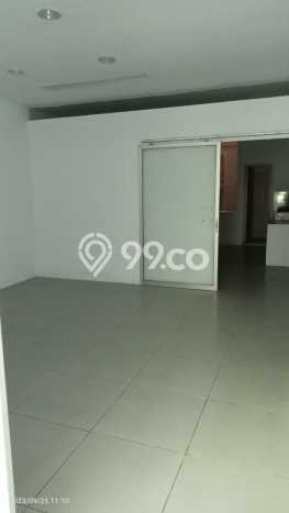 Ruko Dijual di Jakarta Barat LT 67m2 & LB 270m2 Lokasi Terbaik! Ruko Dijual di Jakarta Barat LT 67m2 & LB 270m2 Lokasi Terbaik!