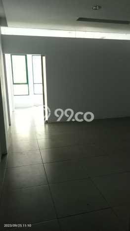 Ruko Dijual di Jakarta Barat LT 67m2 & LB 270m2 Lokasi Terbaik! Ruko Dijual di Jakarta Barat LT 67m2 & LB 270m2 Lokasi Terbaik!