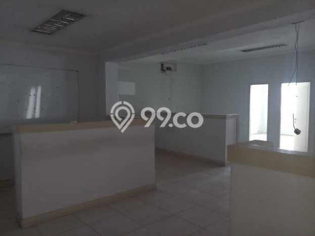 Ruko untuk Disewa di Pusat Jakarta Pusat Luas Bangunan 730m2 Ruko untuk Disewa di Pusat Jakarta Pusat Luas Bangunan 730m2