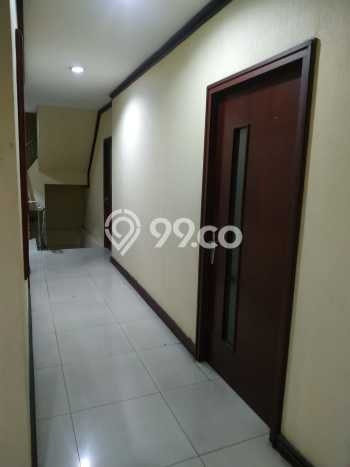 Ruko untuk Disewa di Pusat Jakarta Barat Luas Bangunan 800m2 Ruko untuk Disewa di Pusat Jakarta Barat Luas Bangunan 800m2