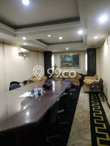 Ruko untuk Disewa di Pusat Jakarta Barat Luas Bangunan 800m2 Ruko untuk Disewa di Pusat Jakarta Barat Luas Bangunan 800m2