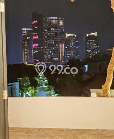 Hunian Mewah LB 230m2 Siap Huni Desain Elegan di Dukuh Kupang, Surabaya Hunian Mewah LB 230m2 Siap Huni Desain Elegan di Dukuh Kupang, Surabaya