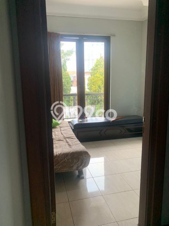 For Sale Rumah 3 Kamar Lokasi Ideal Bagus dan Strategis di Tenggilis Mejoyo For Sale Rumah 3 Kamar Lokasi Ideal Bagus dan Strategis di Tenggilis Mejoyo