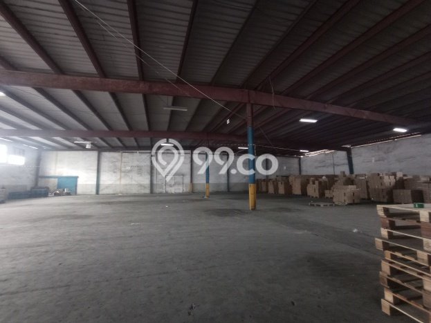Gudang Disewa di Tangerang dengan LB 1200m2 Area Komersial Ramai Gudang Disewa di Tangerang dengan LB 1200m2 Area Komersial Ramai