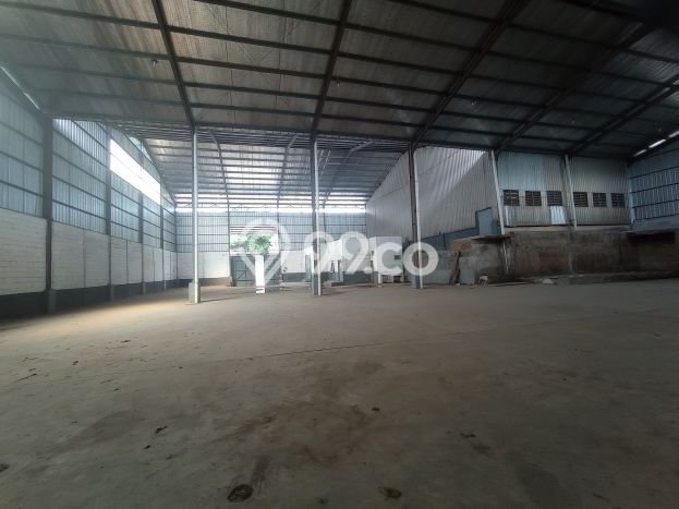 Gudang Disewa di Bogor dengan LB 1200m2 Area Komersial Ramai Gudang Disewa di Bogor dengan LB 1200m2 Area Komersial Ramai