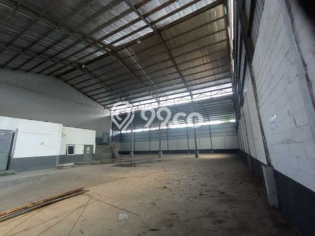 Gudang Disewa di Bogor dengan LB 1200m2 Area Komersial Ramai Gudang Disewa di Bogor dengan LB 1200m2 Area Komersial Ramai