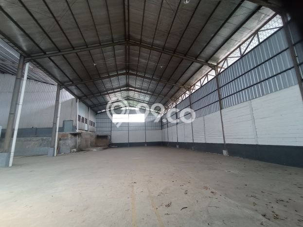 Gudang Disewa di Bogor dengan LB 1200m2 Area Komersial Ramai Gudang Disewa di Bogor dengan LB 1200m2 Area Komersial Ramai