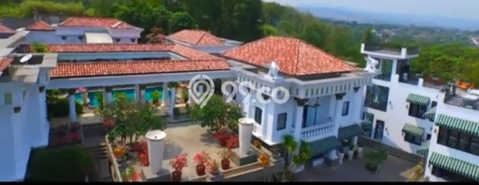 Ready to Use! Luxury House LT 4758m2 Desain Elegan di Sentul City Ready to Use! Luxury House LT 4758m2 Desain Elegan di Sentul City