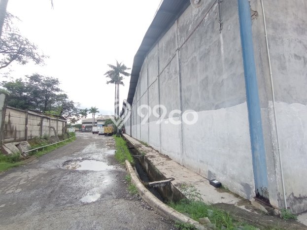 Disewakan Gudang di Pusat Kota Tangerang Ramai Strategis Disewakan Gudang di Pusat Kota Tangerang Ramai Strategis