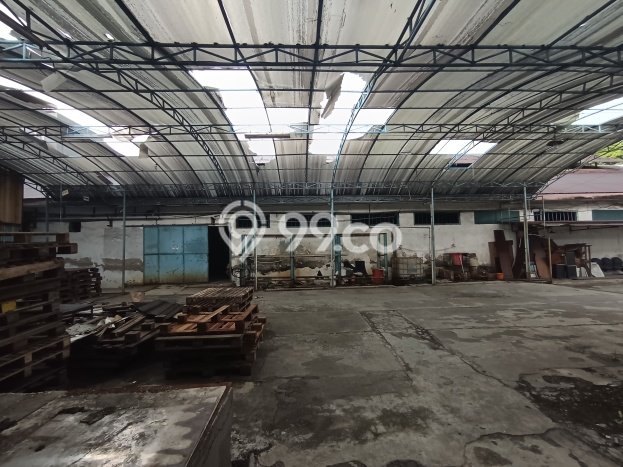 Gudang Komersial Disewakan di Grogol Petamburan Jakarta Barat Luas 2500m2 Gudang Komersial Disewakan di Grogol Petamburan Jakarta Barat Luas 2500m2