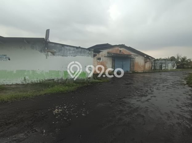 Unit Gudang Disewakan di Cibuluh di Area Ramai & Strategis Unit Gudang Disewakan di Cibuluh di Area Ramai & Strategis