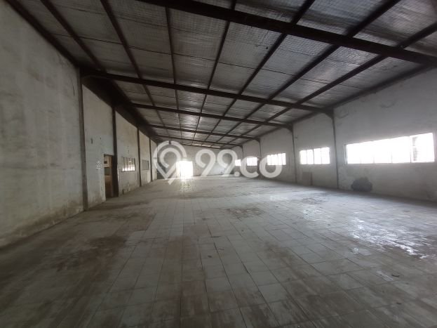 Gudang untuk disewa di Cibinong punya LT 5500m2 & LB 3500m2 harga sewa kompetitif Gudang untuk disewa di Cibinong punya LT 5500m2 & LB 3500m2 harga sewa kompetitif