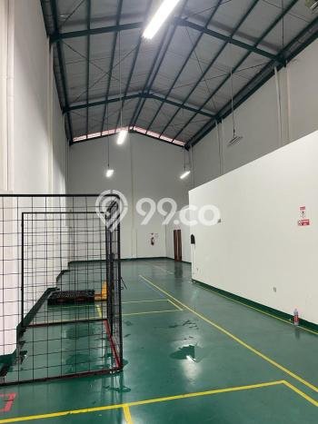 LOKASI BISNIS! Gudang Disewakan di Cakung, Luas 270m², Akses Strategis LOKASI BISNIS! Gudang Disewakan di Cakung, Luas 270m², Akses Strategis
