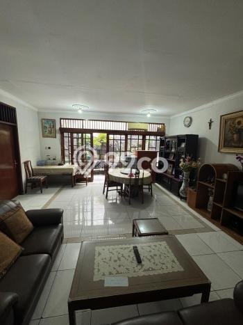 Hot Offer Hunian Mewah Ideal dan Luas di Tomang, Jakarta Barat Hot Offer Hunian Mewah Ideal dan Luas di Tomang, Jakarta Barat