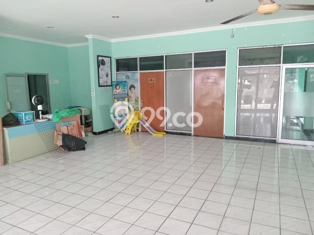 Area Ramai! Komersial Dijual di Duren Sawit untuk Bisnis Luas Bangunan 700m2 Area Ramai! Komersial Dijual di Duren Sawit untuk Bisnis Luas Bangunan 700m2