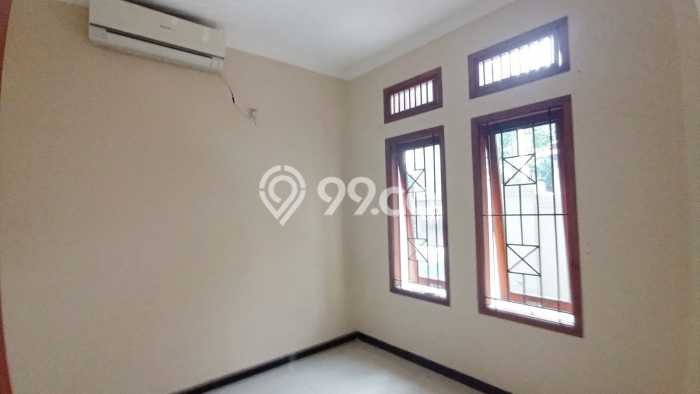 Rumah sewa siap huni 6 Kamar Tidur di Rawamangun, Jakarta Timur Rumah sewa siap huni 6 Kamar Tidur di Rawamangun, Jakarta Timur