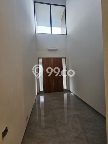 Dijual Rumah Mewah Elegan Dengan View Eksklusif di Pakuwon Indah, Surabaya Dijual Rumah Mewah Elegan Dengan View Eksklusif di Pakuwon Indah, Surabaya