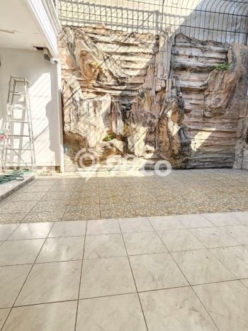 Hunian Elit LB 200m2 Siap Huni Desain Elegan di Dharma Husada, Surabaya Hunian Elit LB 200m2 Siap Huni Desain Elegan di Dharma Husada, Surabaya