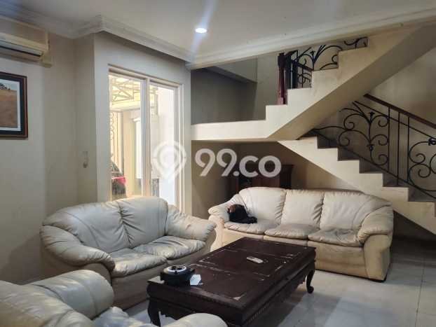 Rumah Mewah LB 1000m2 Siap Pakai Desain Elegan di Pegangsaan, Jakarta Pusat Rumah Mewah LB 1000m2 Siap Pakai Desain Elegan di Pegangsaan, Jakarta Pusat