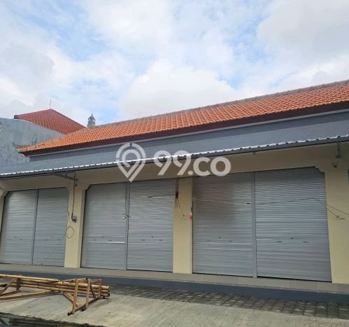 AREA BERKEMBANG! Ruko Disewakan Kawasan Kerobokan, Luas 20m², Siap Usaha AREA BERKEMBANG! Ruko Disewakan Kawasan Kerobokan, Luas 20m², Siap Usaha