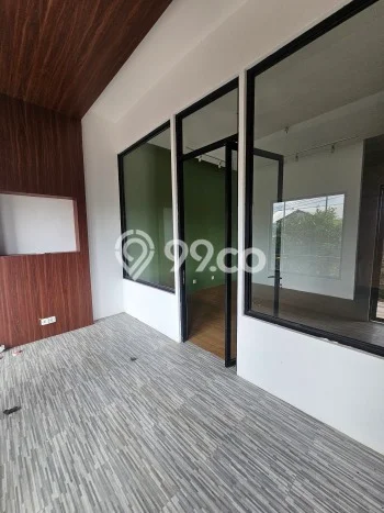 HARGA BERSAING! Ruko di Kerobokan, Luas 81m², Area Bisnis HARGA BERSAING! Ruko di Kerobokan, Luas 81m², Area Bisnis
