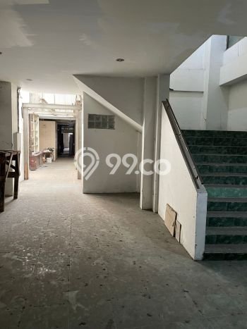 Gudang Dijual di Prime Area Jakarta Pusat Luas 700m2 Gudang Dijual di Prime Area Jakarta Pusat Luas 700m2