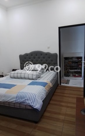 Jual Rumah Luas Elegan Dengan View Cantik di Rempoa, Tangerang Selatan Jual Rumah Luas Elegan Dengan View Cantik di Rempoa, Tangerang Selatan
