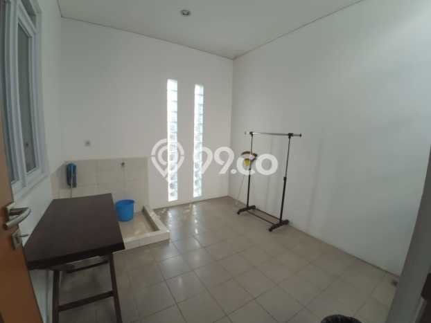 For Sale Rumah 8 Kamar Lokasi Ideal Bagus dan Strategis di Lembang For Sale Rumah 8 Kamar Lokasi Ideal Bagus dan Strategis di Lembang
