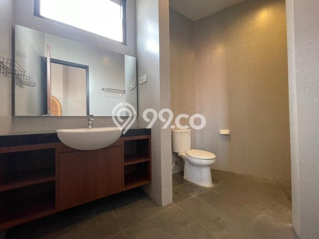 LOKASI PREMIUM! Vila di , Luas 0m2m², Akses Mudah Pusat Kota LOKASI PREMIUM! Vila di , Luas 0m2m², Akses Mudah Pusat Kota