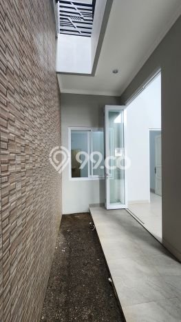 Hunian Elit LB 216m2 Siap Pakai Desain Elegan di Pulomas, Jakarta Timur Hunian Elit LB 216m2 Siap Pakai Desain Elegan di Pulomas, Jakarta Timur