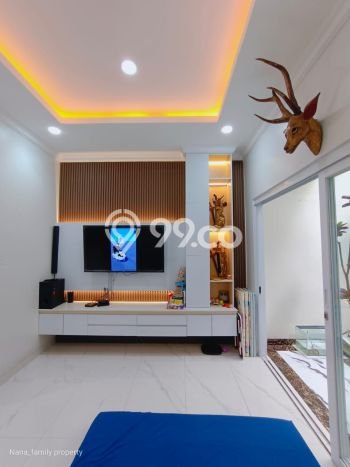 Rumah Mewah 2,5lantai.dlm Komplek Mewah Dkt Sekolah,pusat Bisnis Rumah Mewah 2,5lantai.dlm Komplek Mewah Dkt Sekolah,pusat Bisnis