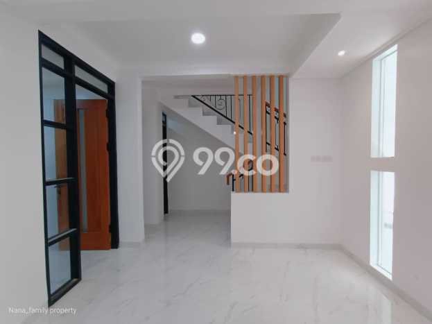 Rumah Baru Dalam Komplek Cinere.hanya 3kilo Meter Mrt Lebak Bulus Rumah Baru Dalam Komplek Cinere.hanya 3kilo Meter Mrt Lebak Bulus