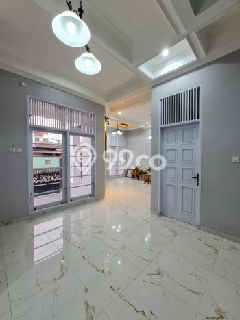 Rumah Mewah Dalam Komplek Di Cinere Pondok Labu.dkt Pusat Bisnis Rumah Mewah Dalam Komplek Di Cinere Pondok Labu.dkt Pusat Bisnis