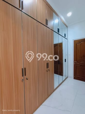 Rumah Mewah 2,5lantai.dlm Komplek Mewah Dkt Sekolah,pusat Bisnis Rumah Mewah 2,5lantai.dlm Komplek Mewah Dkt Sekolah,pusat Bisnis