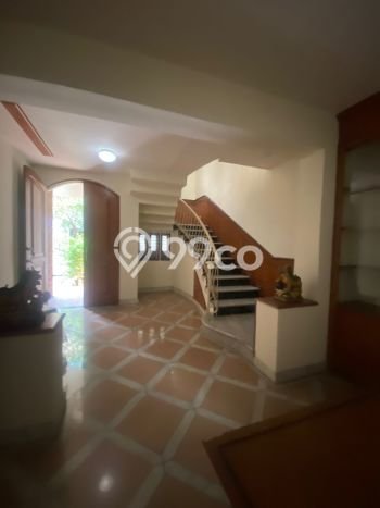 Rumah Elit Modern Siap Huni di Pondok Indah Jakarta Selatan Rumah Elit Modern Siap Huni di Pondok Indah Jakarta Selatan