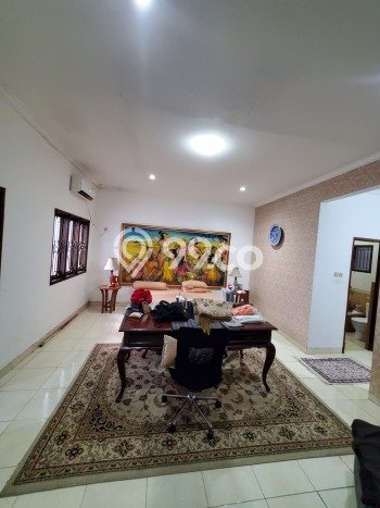 Hunian Mewah LB 300m2 Siap Pakai Desain Elegan di Pondok Ranji, Tangerang Hunian Mewah LB 300m2 Siap Pakai Desain Elegan di Pondok Ranji, Tangerang