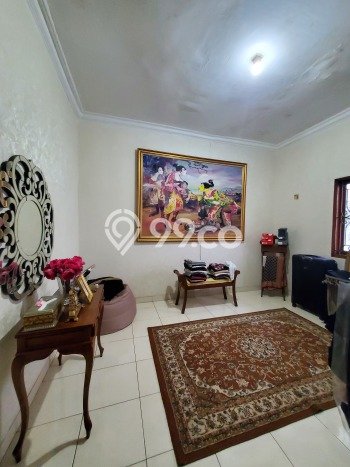 Hunian Mewah LB 300m2 Siap Pakai Desain Elegan di Pondok Ranji, Tangerang Hunian Mewah LB 300m2 Siap Pakai Desain Elegan di Pondok Ranji, Tangerang