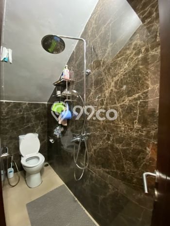 Hunian Mewah LB 175m2 Siap Pakai Desain Elegan di Sektor 9-Bintaro, Tangerang Selatan Hunian Mewah LB 175m2 Siap Pakai Desain Elegan di Sektor 9-Bintaro, Tangerang Selatan