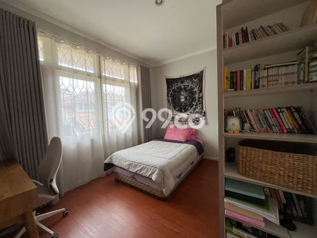 For Sale! Luxury House LT 225m2 Desain Elegan di Bintaro For Sale! Luxury House LT 225m2 Desain Elegan di Bintaro