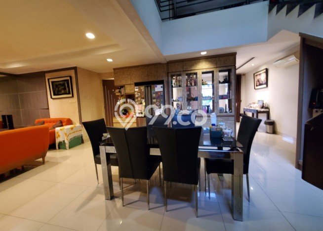 Rumah Elit LB 264m2 Siap Pakai Desain Elegan di Sektor 9-Bintaro, Tangerang Selatan Rumah Elit LB 264m2 Siap Pakai Desain Elegan di Sektor 9-Bintaro, Tangerang Selatan
