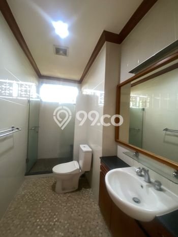 Rumah Elit Modern Siap Huni di Pondok Indah Jakarta Selatan Rumah Elit Modern Siap Huni di Pondok Indah Jakarta Selatan
