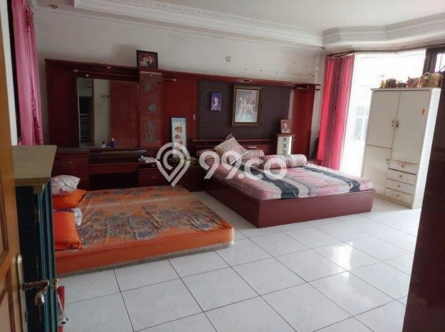 Unit Ruko Dijual di Mojokerto LT 1317m2 & LB 1000m2 Unit Ruko Dijual di Mojokerto LT 1317m2 & LB 1000m2