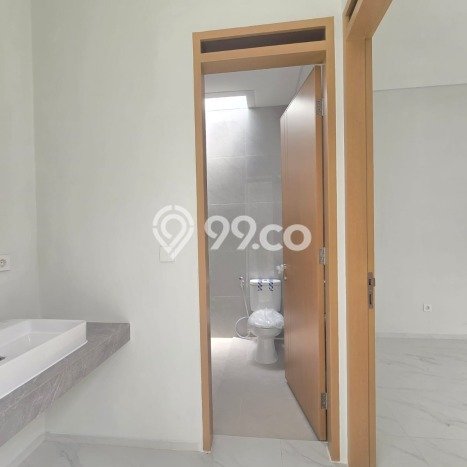 Jual Rumah Mewah Elegan Dengan View Eksklusif di Setra Duta, Bandung Jual Rumah Mewah Elegan Dengan View Eksklusif di Setra Duta, Bandung