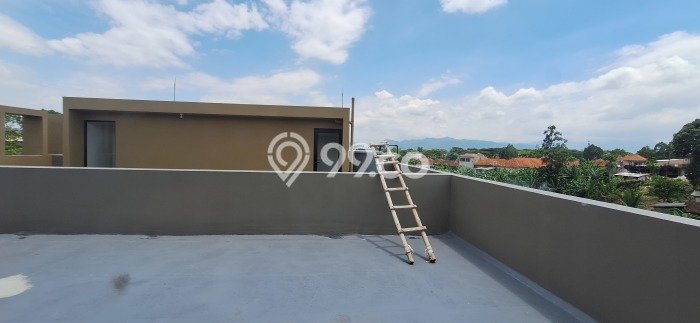 Unit Ruko Disewakan di Kota Baru Parahyangan di Area Ramai & Strategis Unit Ruko Disewakan di Kota Baru Parahyangan di Area Ramai & Strategis